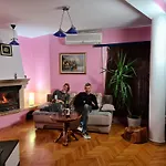 Seherzada Vila *